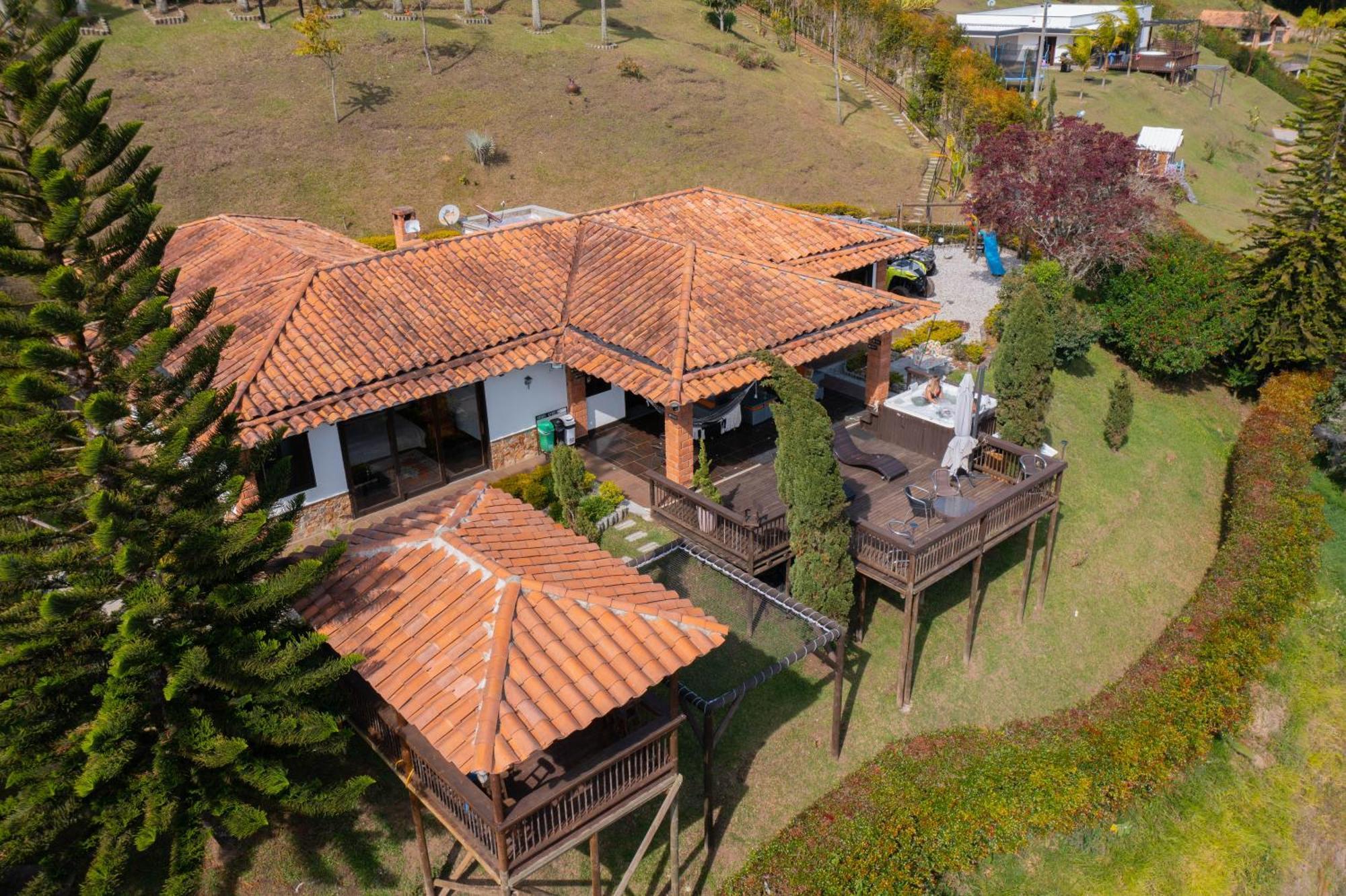 Casa Campestre Montecarlo Guatape- Desayuno A Pareja * Guatape