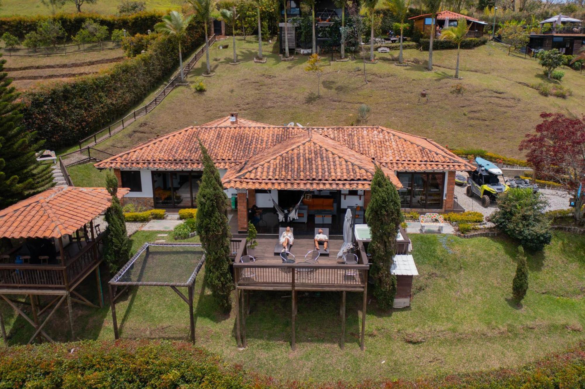 Casa Campestre Montecarlo Guatape- Desayuno A Pareja * Guatape